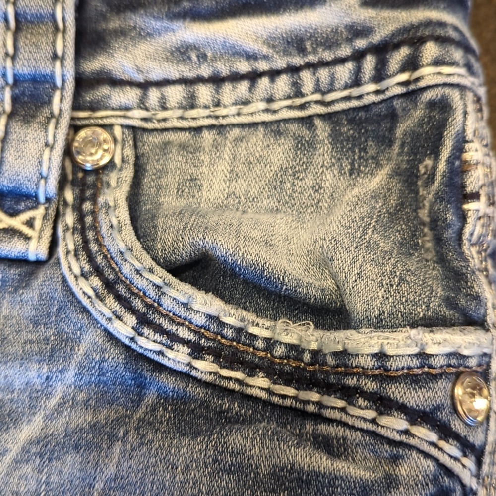 Rock Revival Sundee Jeans - Picture 11 of 15